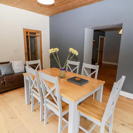 Oak Wood House 펜션 *